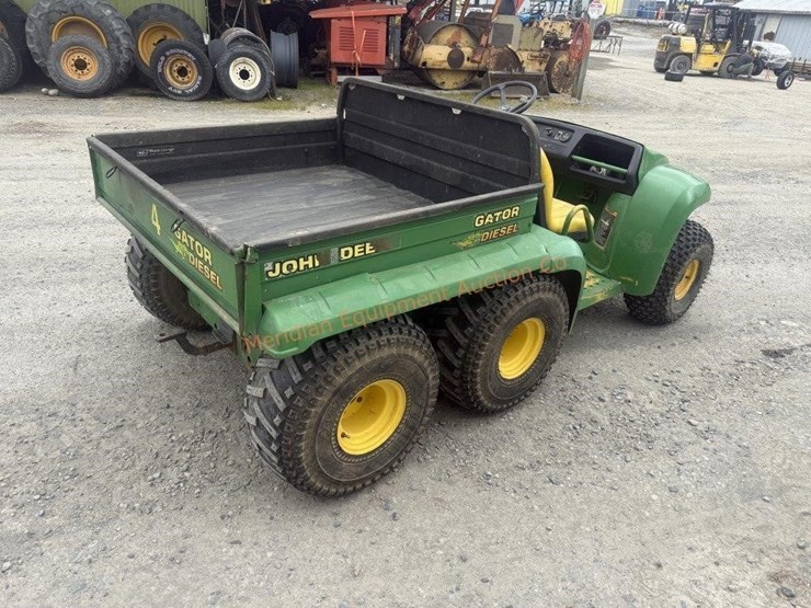 john-deere-gator-image-5
