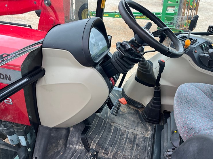 2021-massey-ferguson-4708-image-17