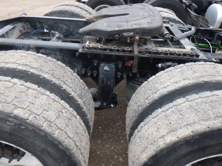 2017-freightliner-cascadia-125-image-4