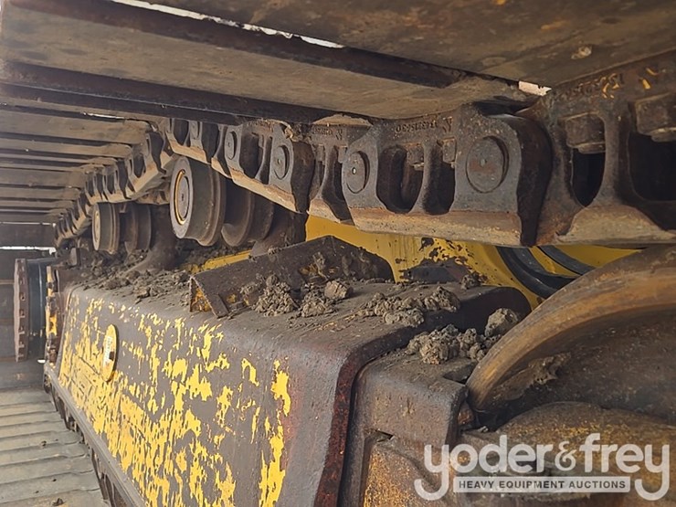 2022-komatsu-d61px-24-image-20