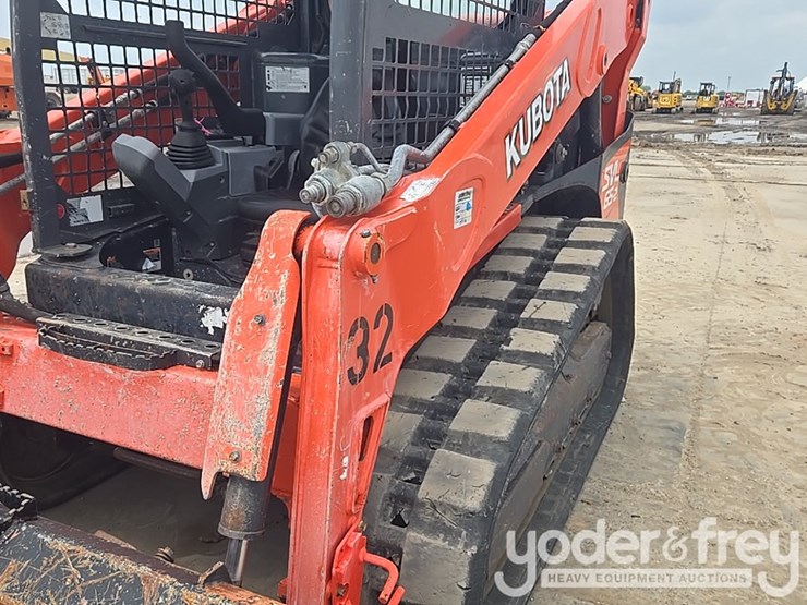 2021-kubota-svl65-2-image-28
