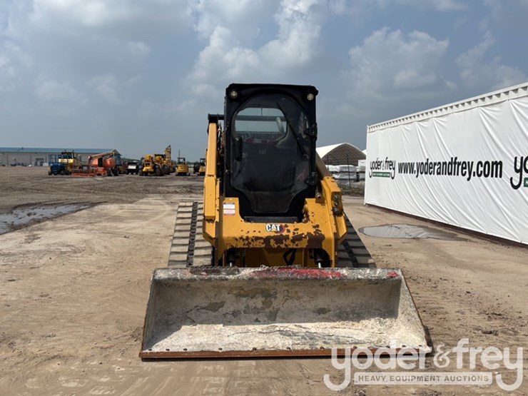 2022-caterpillar-299d3-image-8