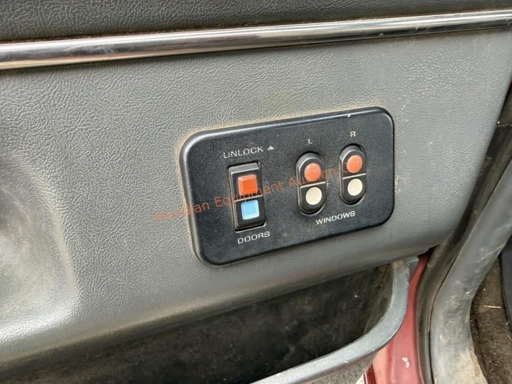 1991-ford-f350-xlt-lariat-image-41