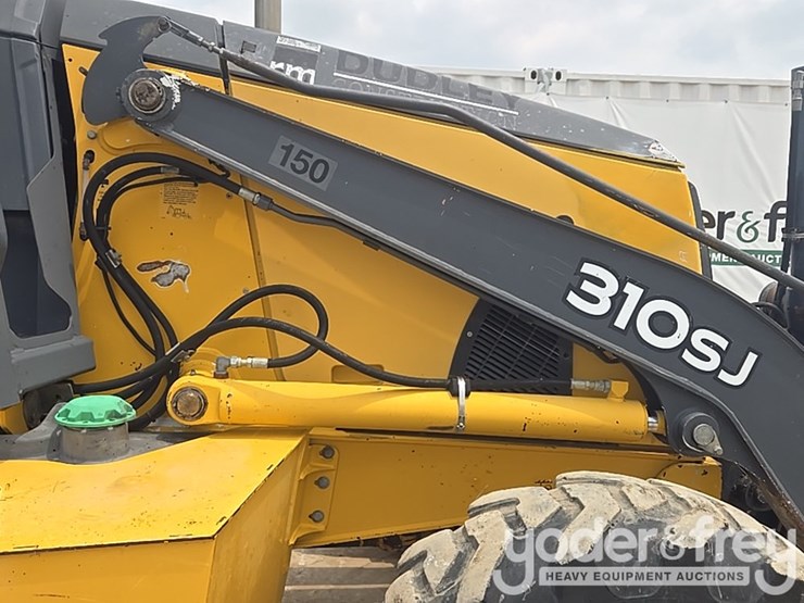2010-deere-310sj-image-29