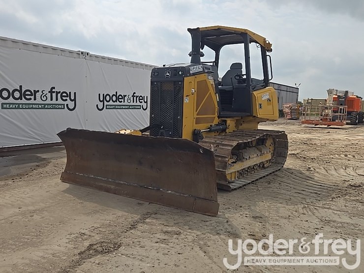 2019-deere-450k-lgp-image-1