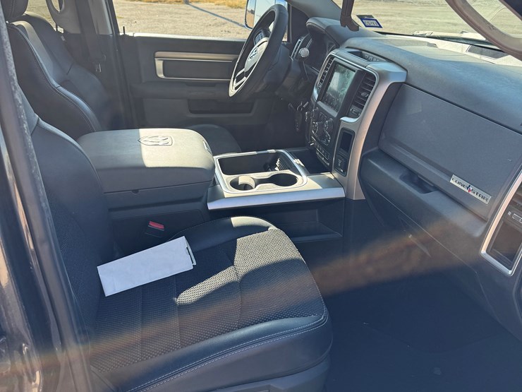 2018-dodge-2500-image-4