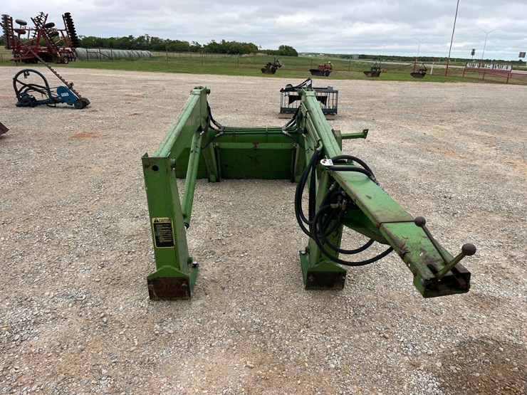 john-deere-148-image-10