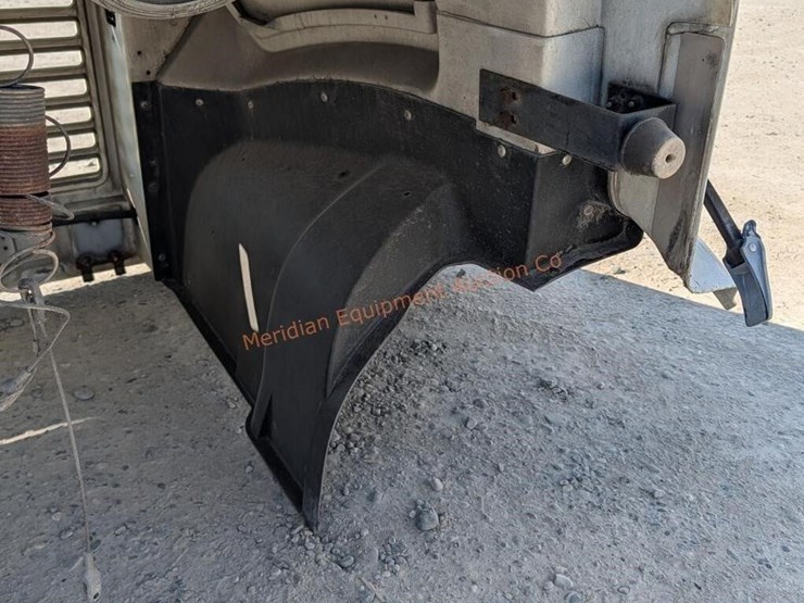 international-4700-image-6