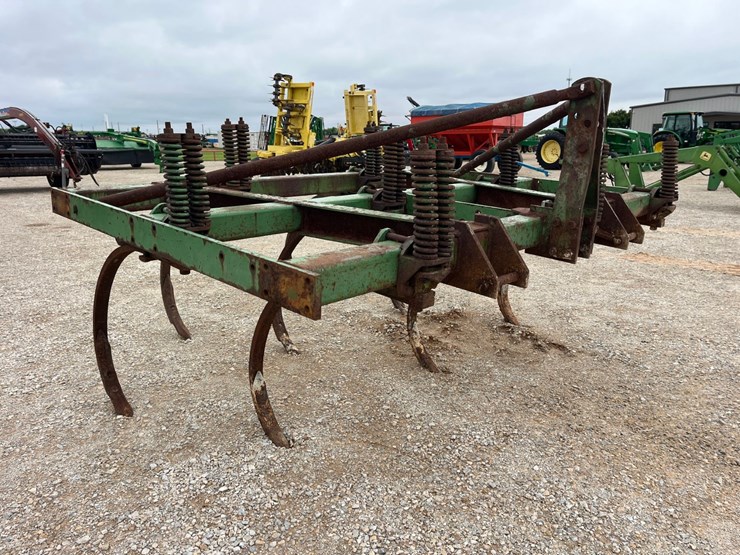 john-deere-100-image-3