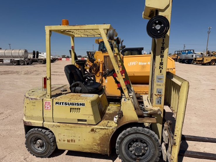 mitsubishi-fd25-image-4
