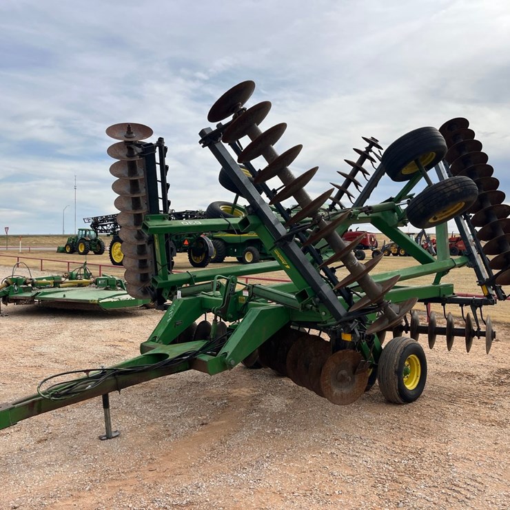 1990 JOHN DEERE 630