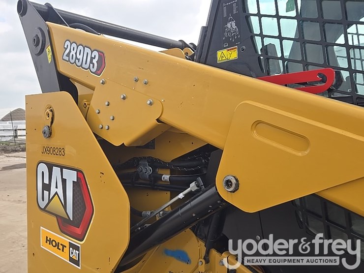 2022-caterpillar-289d3-image-23