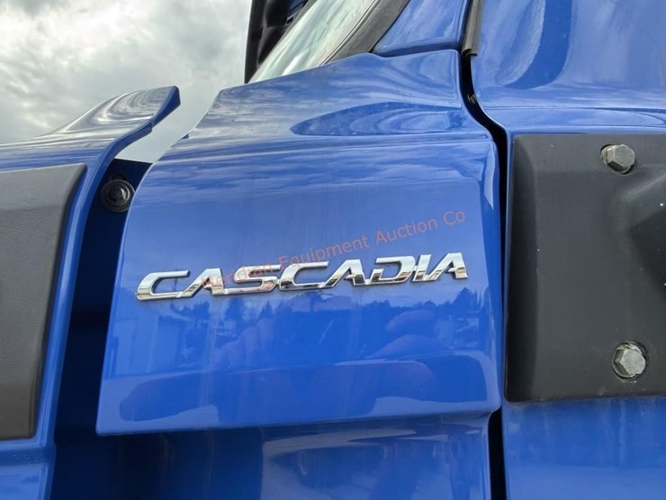 2020-freightliner-cascadia-113-image-33