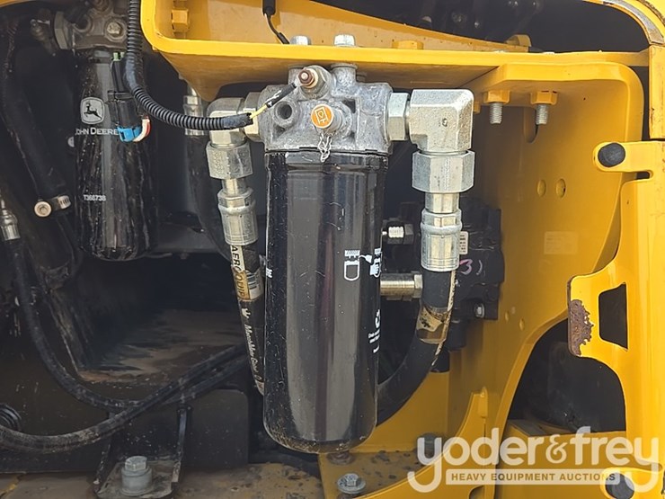 2019-deere-450k-lgp-image-33