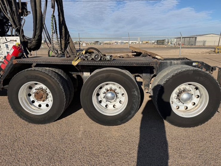 2014-kenworth-t800-image-10