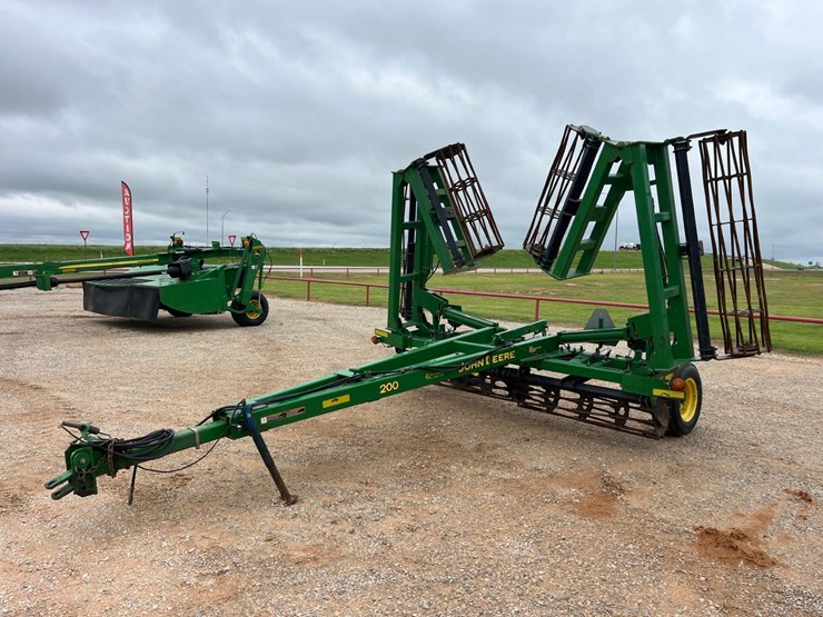 2008-john-deere-200-image-1