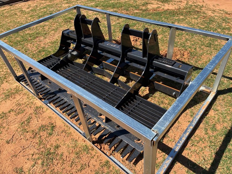 #t8617-•-wolverine-ss-land-leveler-image-1