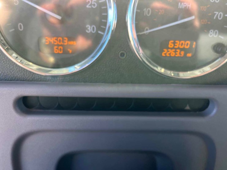 2017-peterbilt-389-image-19