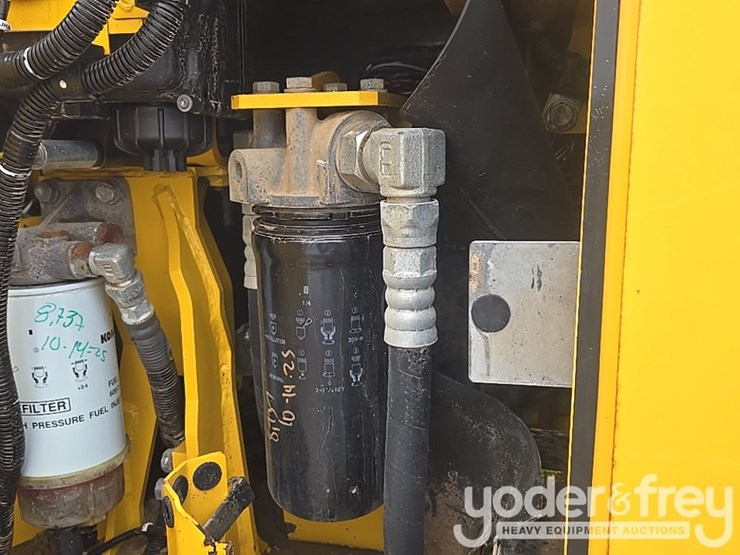 2019-komatsu-d65px-18-image-38