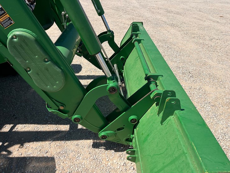 2011-john-deere-7200r-image-11