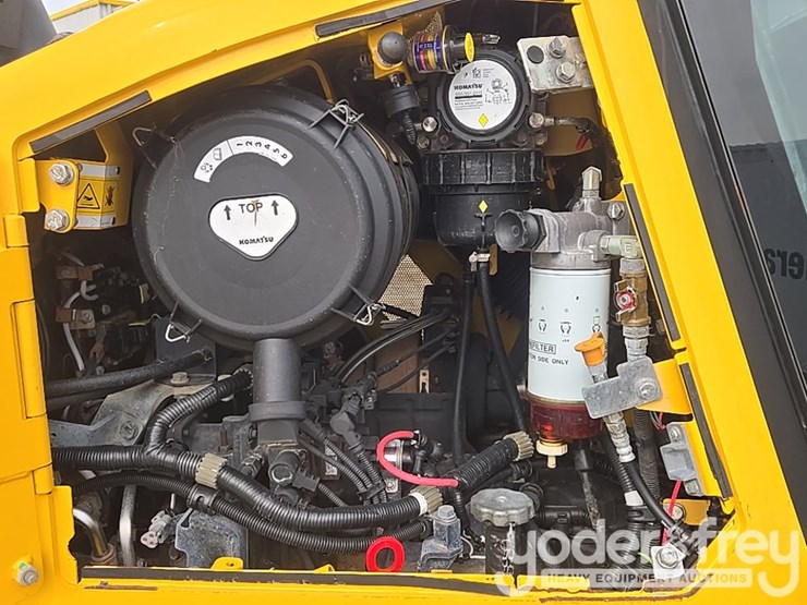 2022-komatsu-d61px-24-image-38