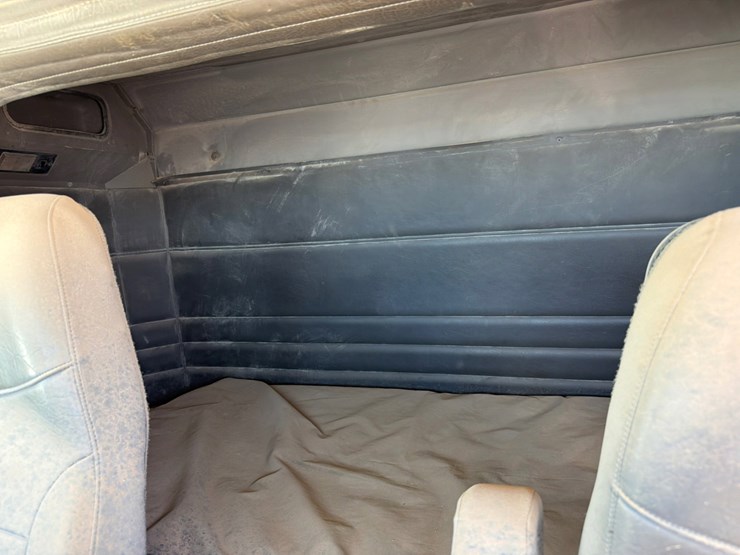 2007-peterbilt-378-image-11