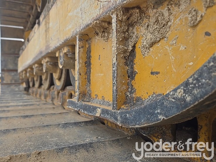 2019-deere-450k-lgp-image-15