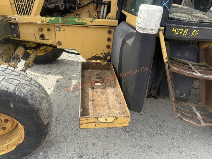 john-deere-6300-image-22