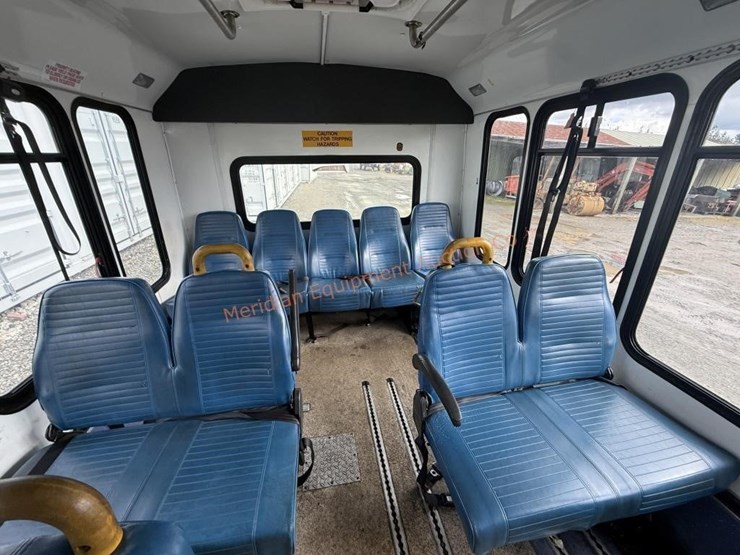 2010-ford-e450-image-43