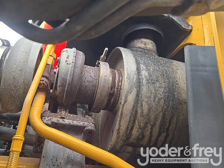2010-deere-310sj-image-48
