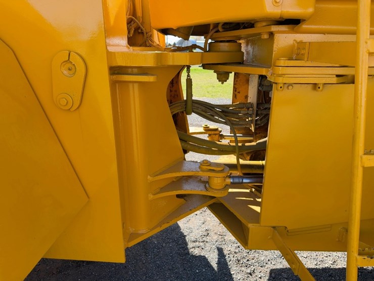 1989-deere-644e-image-17