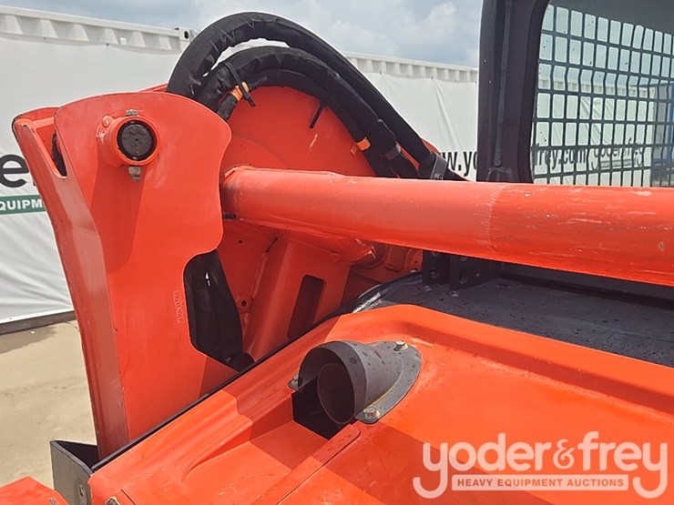 2021-kubota-svl65-2-image-38