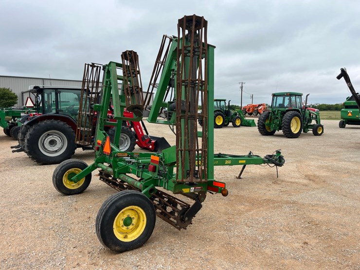 2008-john-deere-200-image-6