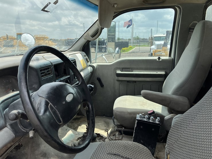 2009-ford-f750-image-6