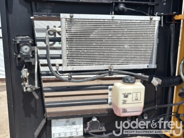 2022-caterpillar-299d3-image-36