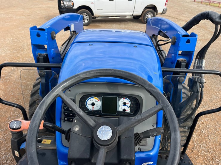 new-holland-workmaster-120-image-17