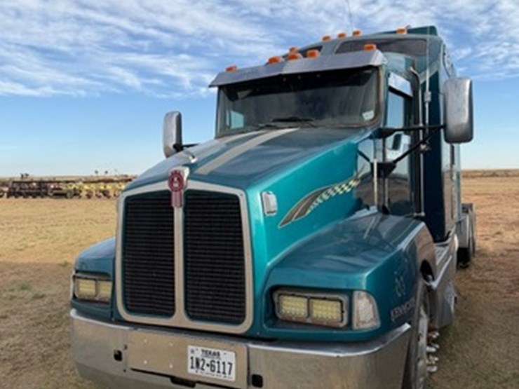 2003-caterpillar-c15-image-1