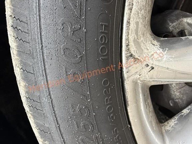 ford-explorer-limited-image-24