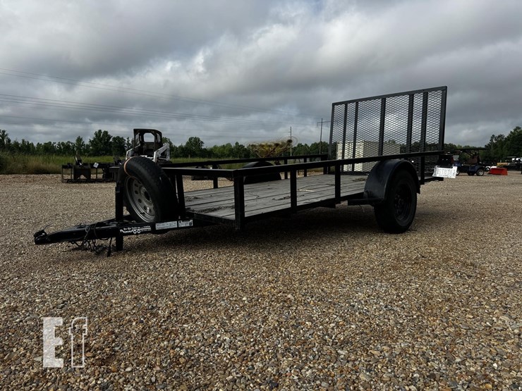 bumper-pull-trailer-w/-gate-image-1