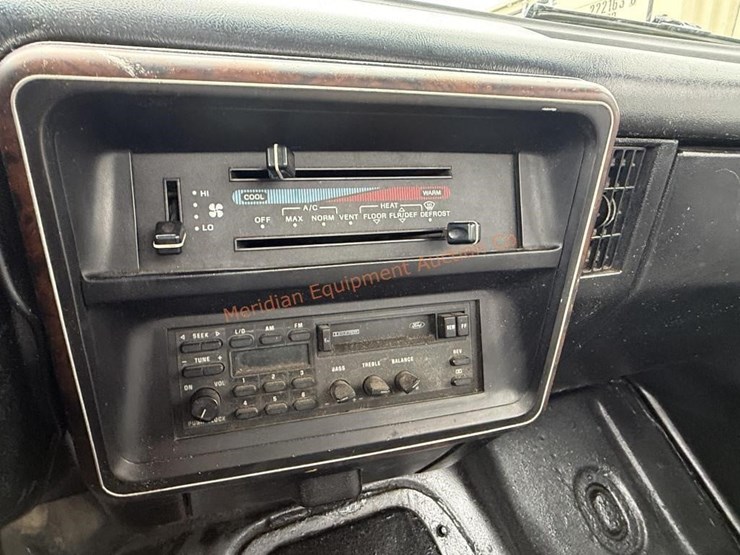 1989-ford-f350-xlt-lariat-image-31