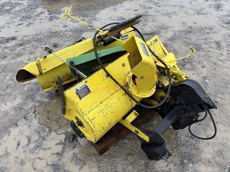 john-deere-212-image-8