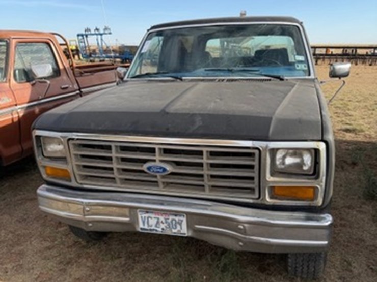 1982-ford-bronco-image-1