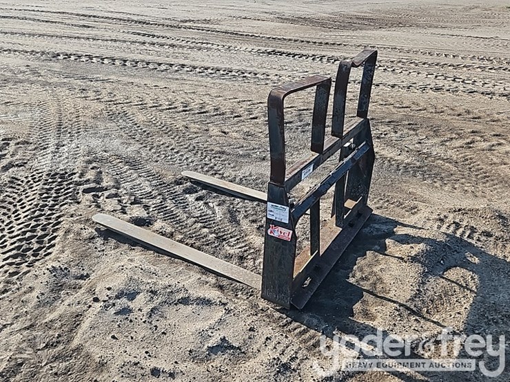 fork-and-frame-to-suit-skidsteer-image-1
