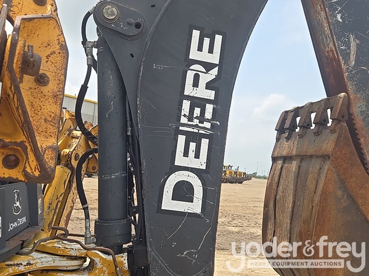 2010-deere-310sj-image-32
