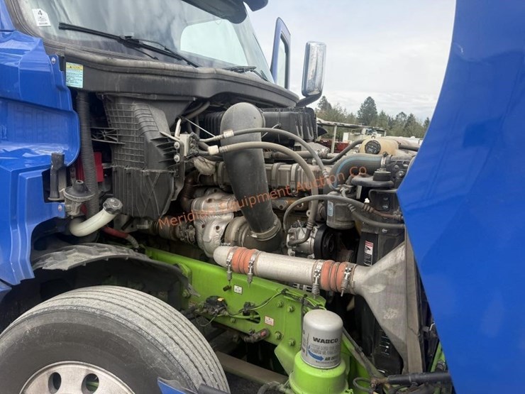 2020-freightliner-cascadia-113-image-58