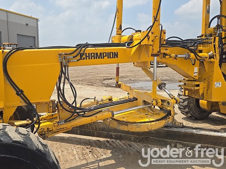 2000-champion-c80a-image-22