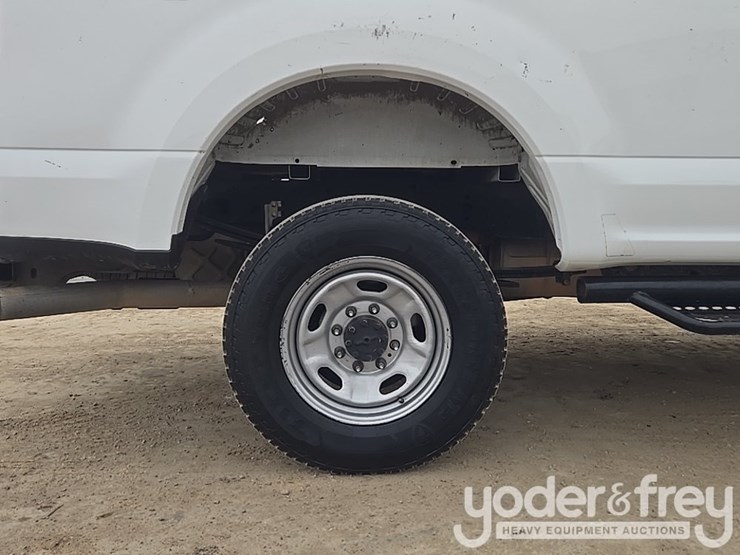 2017-ford-f250-image-18