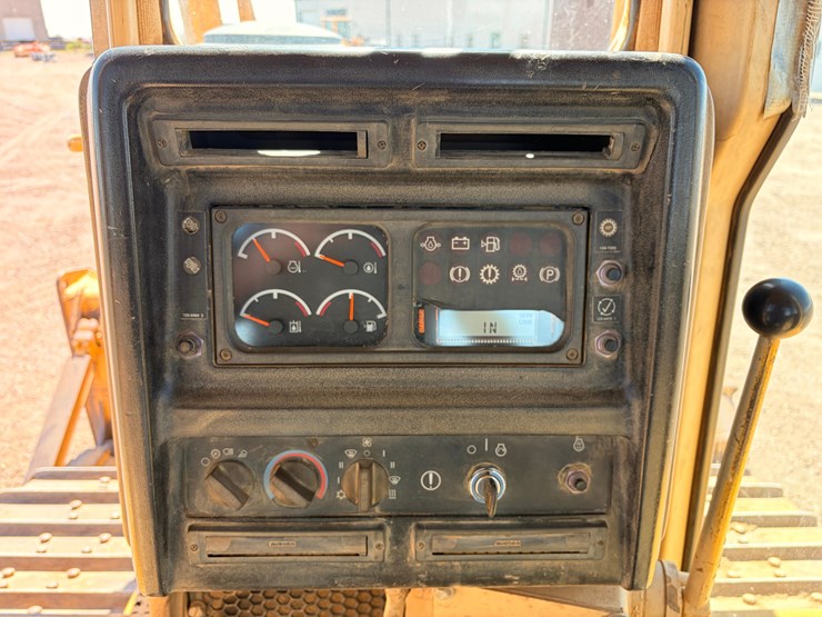 1998-caterpillar-d6r-xl-image-38