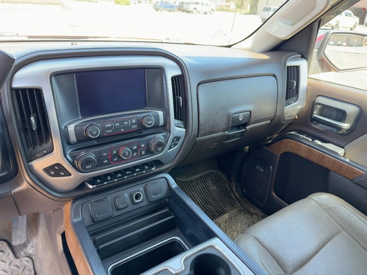 2016-gmc-sierra-1500-image-19