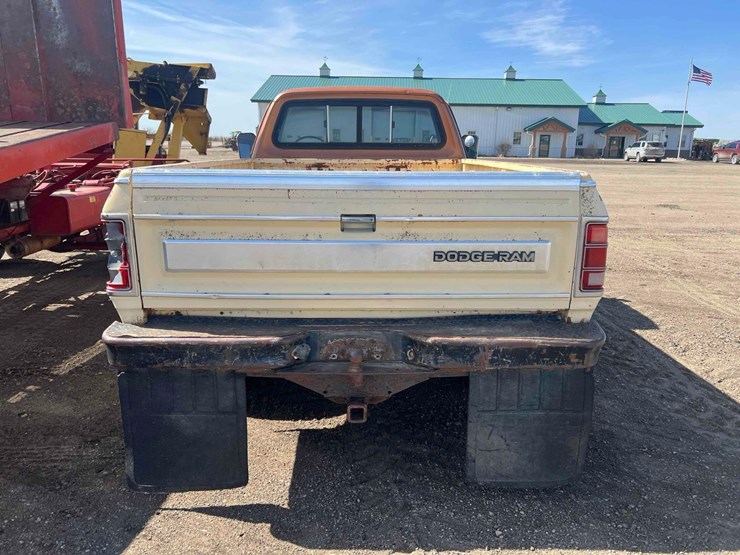 1977-dodge-power-wagon-image-6